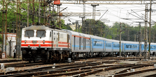 వైసీపీలోకి తోట నరసింహం, పీవీపీ