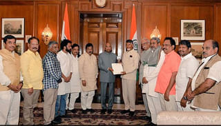 చచ్చిన పామును చంపడం భావ్యం కాదు