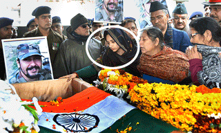 రైతు కోటయ్య మృతిపై మేము సమీక్షిస్తాం: పవన్ కళ్యాణ్