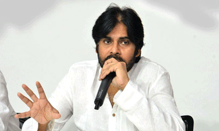 50 ఏళ్లపాటు గుర్తుండేలా పాకిస్థాన్‌‌పై యుద్ధం చేయండి: బాబా రాందేవ్