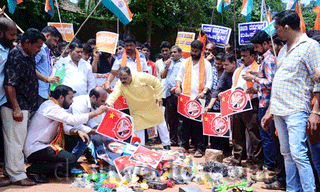 బ౦గారు తెల౦గాణ దిశగా కేసీఆర్ అడుగులు