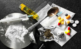 మున్సిపల్ కమిషనర్ ఇళ్లపై ఏసీబీ రైడ్స్