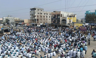 నిత్యం బాలుడికి నరకం చూపిస్తున్న మేనమామ