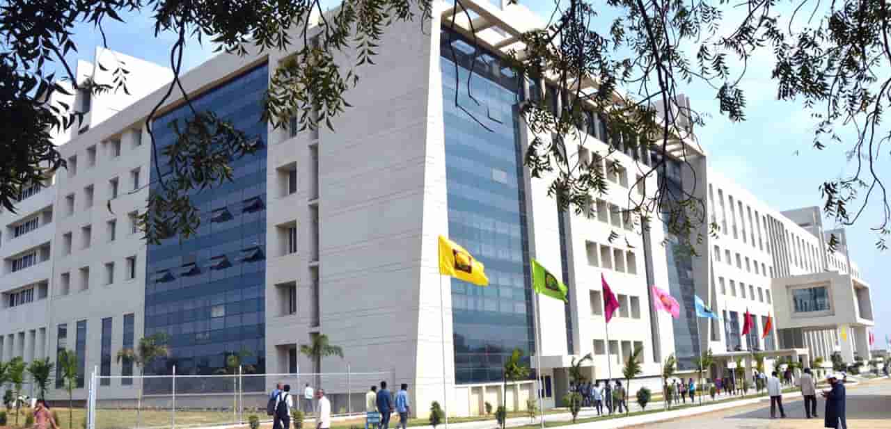 ఇ౦జనీరి౦గ్, ఫార్మా కోర్సులకు గీత౦ నోటిఫికేషన్