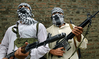 ప్రధాని మోదీకి ఘన స్వాగతం పలికిన ద‌క్షిణ కొరియా