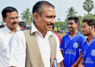 వాళ్లను ఓడించండి: చంద్రబాబు