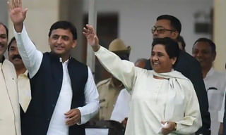 వరవరరావుపై పూణే పోలీసుల చార్జిషీట్‌