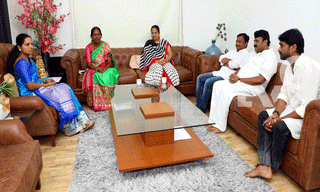 ఎన్టీఆర్ మహానాయకుడు మూవీ ప్రీమియర్