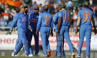 ఆర్మీ క్యాప్‌లు ధరించి టీమిండియా తప్పు చేసిందా..!