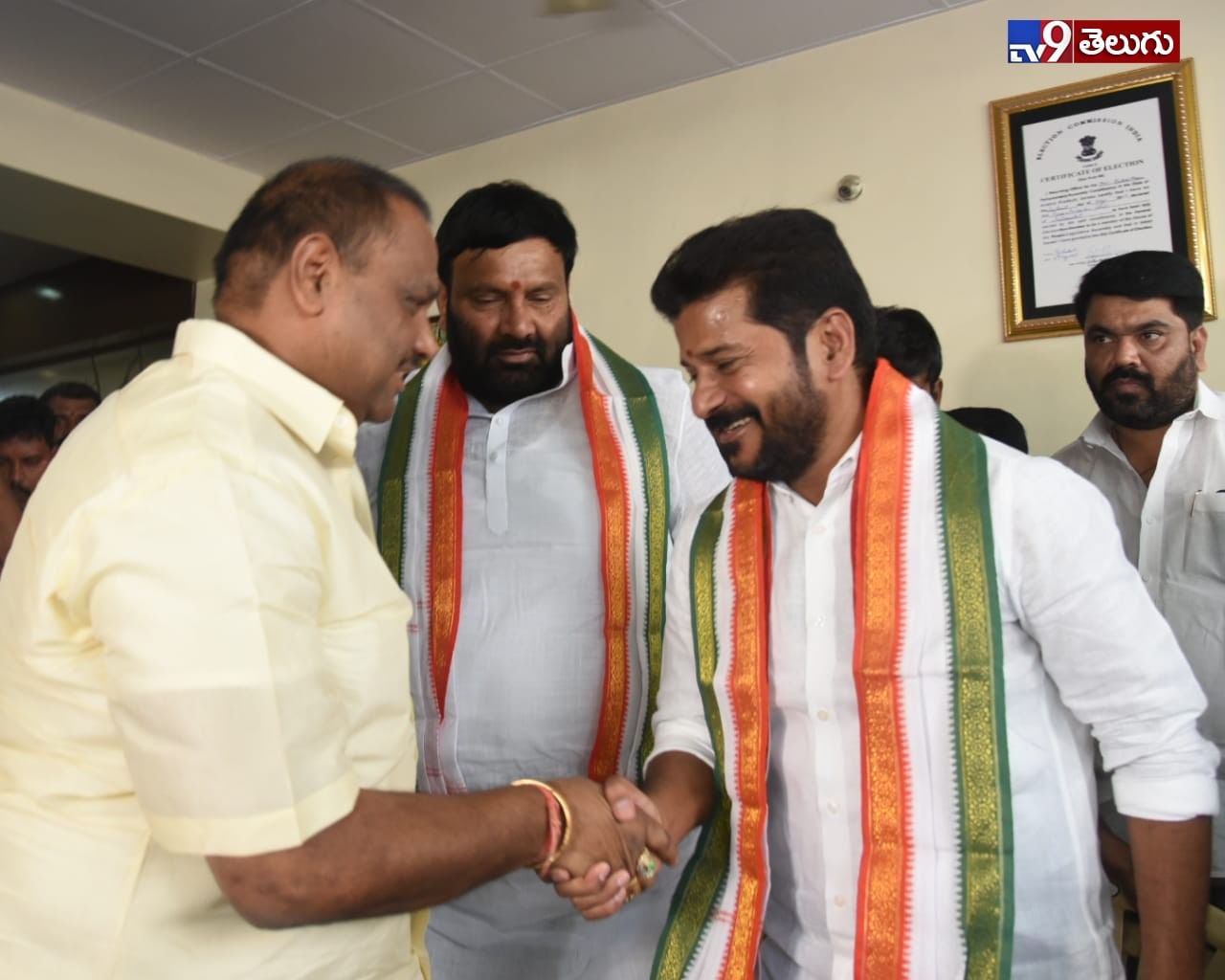 కుత్బుల్లాపూర్‍లో రేవంత్ రెడ్డి పార్టీ మీటింగ్ ఫోటోస్