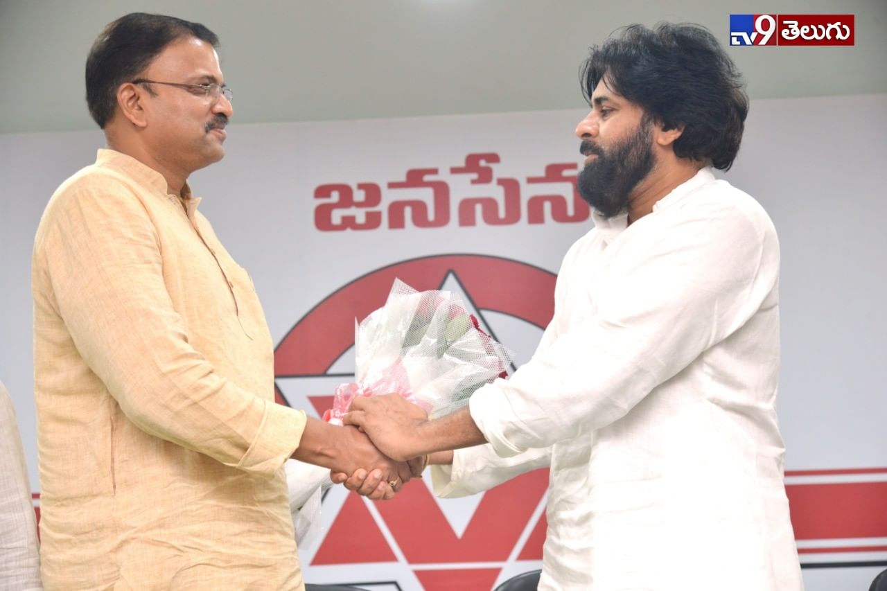 శ్రీ  జె డి.లక్ష్మి నారాయణ గారు జనసేన పార్టీ లోకి చేరిన  ఫొటోస్