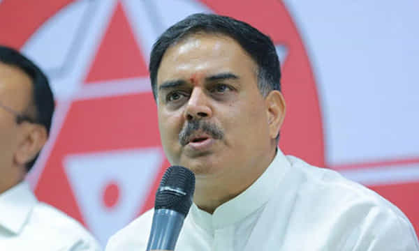 మా మధ్య ఎలాంటి గ్యాప్ లేదు: నాదెండ్ల మనోహర్