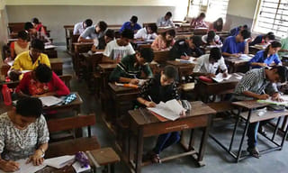 రోజురోజుకూ పెరుగుపోతున్న టెంపరేచర్