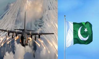 అర్ధరాత్రి ఒంటరిగా నడుస్తున్న వ్యక్తిని ఆపిన పోలీసులకు షాక్