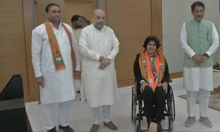 అయోధ్యలో వెలిసిన రామభక్త ప్రియాంక పోస్టర్లు