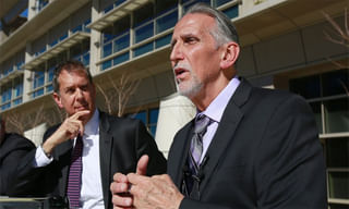 రేణు దేశాయ్: నేను ఏ పార్టీకి సపోర్ట్ కూడా కాదు