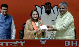 వైసీపీలో చేరిన నటుడు మోహన్ బాబు