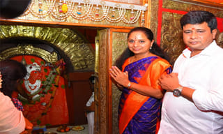 స్వతంత్య్ర అభ్యర్ధిగా నామినేషన్ దాఖలు చేసిన ప్రకాశ్‌రాజ్