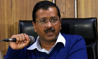 ఎల్‍వోసీ వైపు తరలుతున్న పాక్ బల‌గాలు