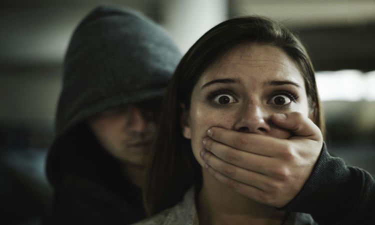 17 ఏళ్ళ బాలిక కిడ్నాపర్ అవతారం