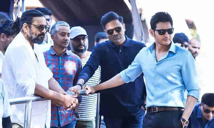 ‘మహర్షి’ సెట్లో మహేశ్.. ఫొటోలు విడుదల