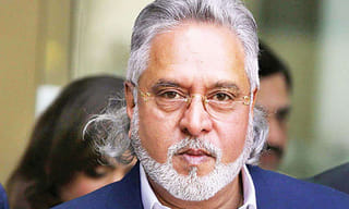 హోలికా దహనంలో మాజీ సిఎంల ఫొటోలు తగులబెట్టిన బీజేపీ నేతపై కేసు