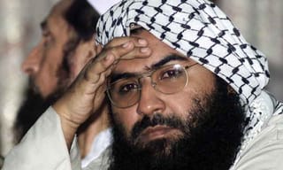 అభినందన్‌ను విడుదల చేయొద్దంటూ పిటిషన్