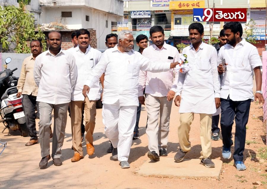 తెలంగాణ లో జరిగిన ‘ఎం ఎల్ సి’ ఎన్నికల ఫొటోస్