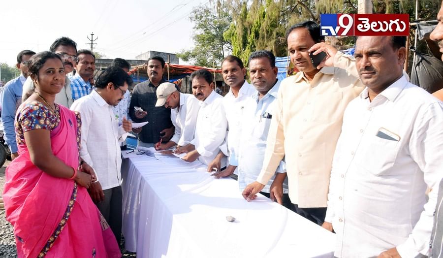 తెలంగాణ లో జరిగిన ‘ఎం ఎల్ సి’ ఎన్నికల ఫొటోస్