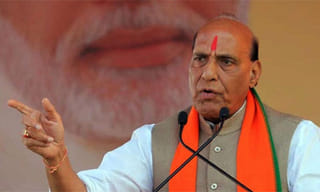 పిల్లలను ఉగ్రవాద బాట పట్టనివ్వకండంటూ తల్లిదండ్రులకు ఆర్మీ వినతి