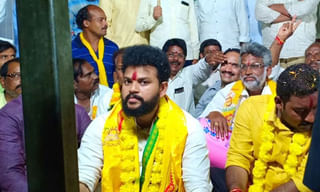 పిచ్చికుక్కల దాడిలో 15మందికి గాయాలు