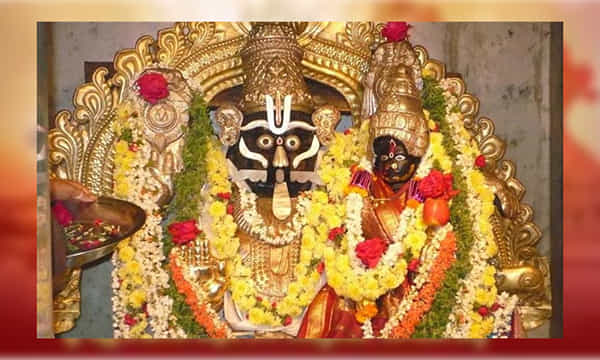 యాదాద్రిలో తొలి దర్శనం చేసుకున్న ఆలయ సిబ్బంది