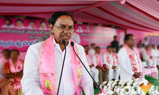 భిక్షాటన చేస్తూ రైతుల వినూత్న ప్రచారం