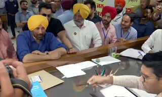 మీ ఎమ్మెల్యేలు నాతో టచ్‌లో ఉన్నారు.. దీదీకి మోదీ టెర్రర్