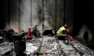 కేంద్ర మంత్రి కారుపై రాళ్ల దాడి.. పశ్చిమ బెంగాల్‌లో ఉద్రిక్తత