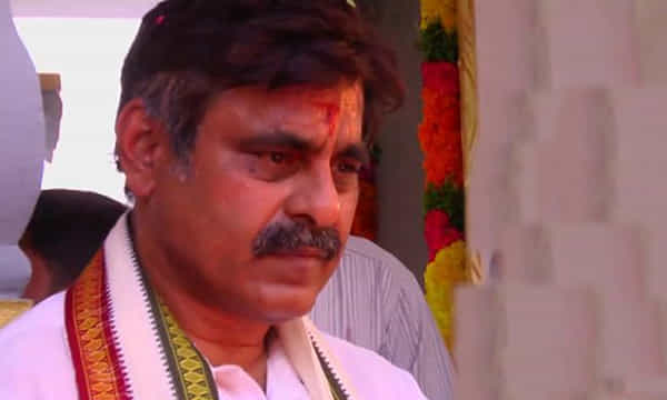 చిక్కుల్లో కొండా... బెయిల్కి కోర్టు నో...