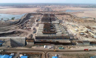 లారెన్స్ ట్రస్ట్‌కు మెగా విరాళం