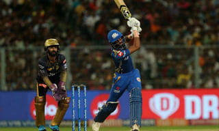 టాస్ గెలిచి ఫీల్డింగ్ ఎంచుకున్న ముంబై