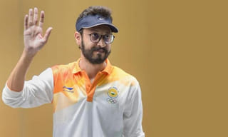 శ్రీలంక పేలుళ్లలో తప్పించుకున్న అనిల్ కుంబ్లే.. ఎలాగంటే..?