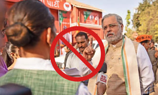 నన్ను ఓ ఉగ్రవాదిగా చూస్తున్నారంటూ కంటతడి పెట్టిన ఆజంఖాన్