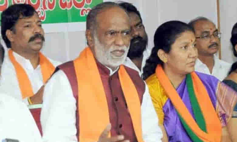 ఇంటర్ విద్యార్థుల కోసం లక్ష్మణ్ దీక్ష..