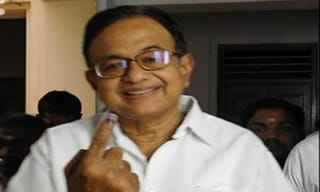 ఓటేసిన నిర్మల సీతారామన్