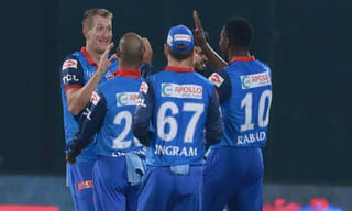 టాస్ గెలిచి బ్యాటింగ్ ఎంచుకున్న ముంబై