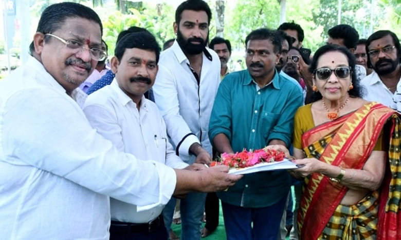 Jamuna Raju 30 ఏళ్ల తర్వాత తెరపైకి అలనాటి అందాల 'సత్యభామ' | Actres jamuna re entry ...