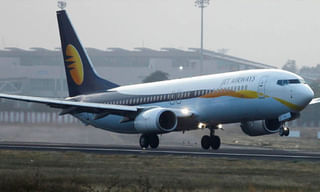 అభినందన్ ను రాజకీయంగా కూడా వాడేస్తున్నారా..?