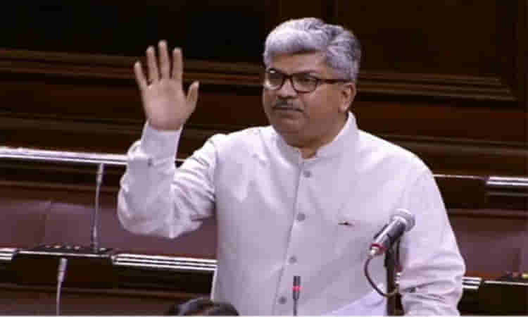 రాపోలు ఆనంద్ భాస్కర్...కాంగ్రెస్ నుంచి బీజేపీ లోకి