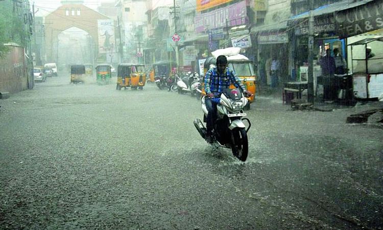 హైదరాబాద్‌లో దంచికొట్టిన వర్షం