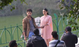 స్టేడియంలో ఇవేం పనులు..? టీవీ యాంకర్ సహా ఐదుగురి అరెస్ట్