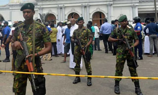 శ్రీలంక పేలుళ్లు: ఉన్నతాధికారులపై వేటు