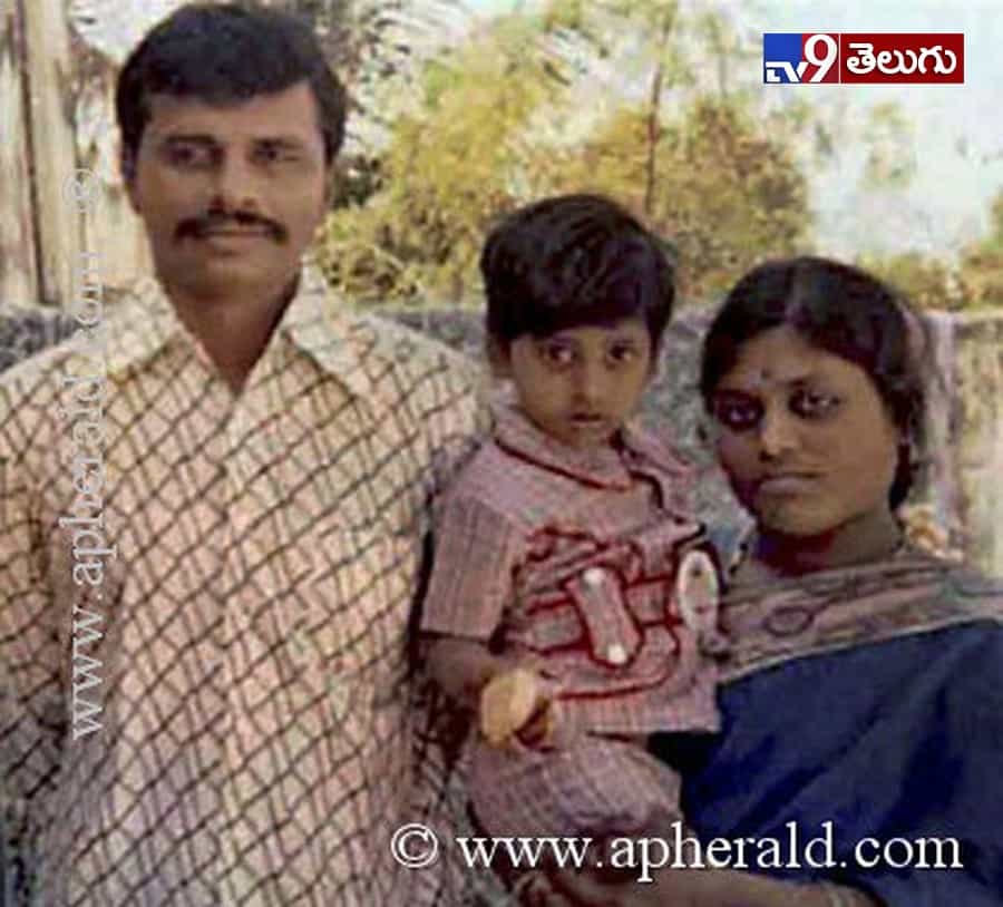 నాటి జ్ఞాపకాల్లో నేను…’జగన్’ అరుదైన ఫోటోలు